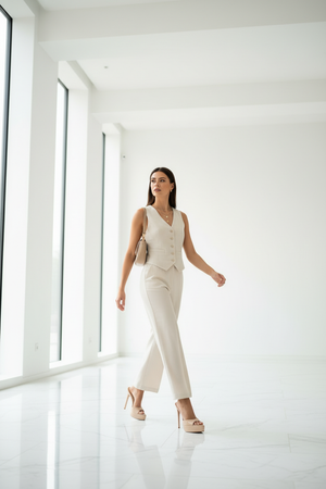 Lawnie Nude - White Marble Full Body